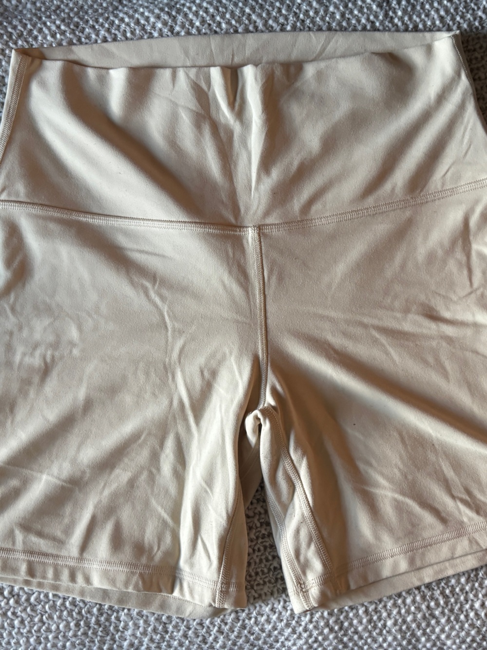 Lululemon Buttercream Yellow Align Shorts Size 10